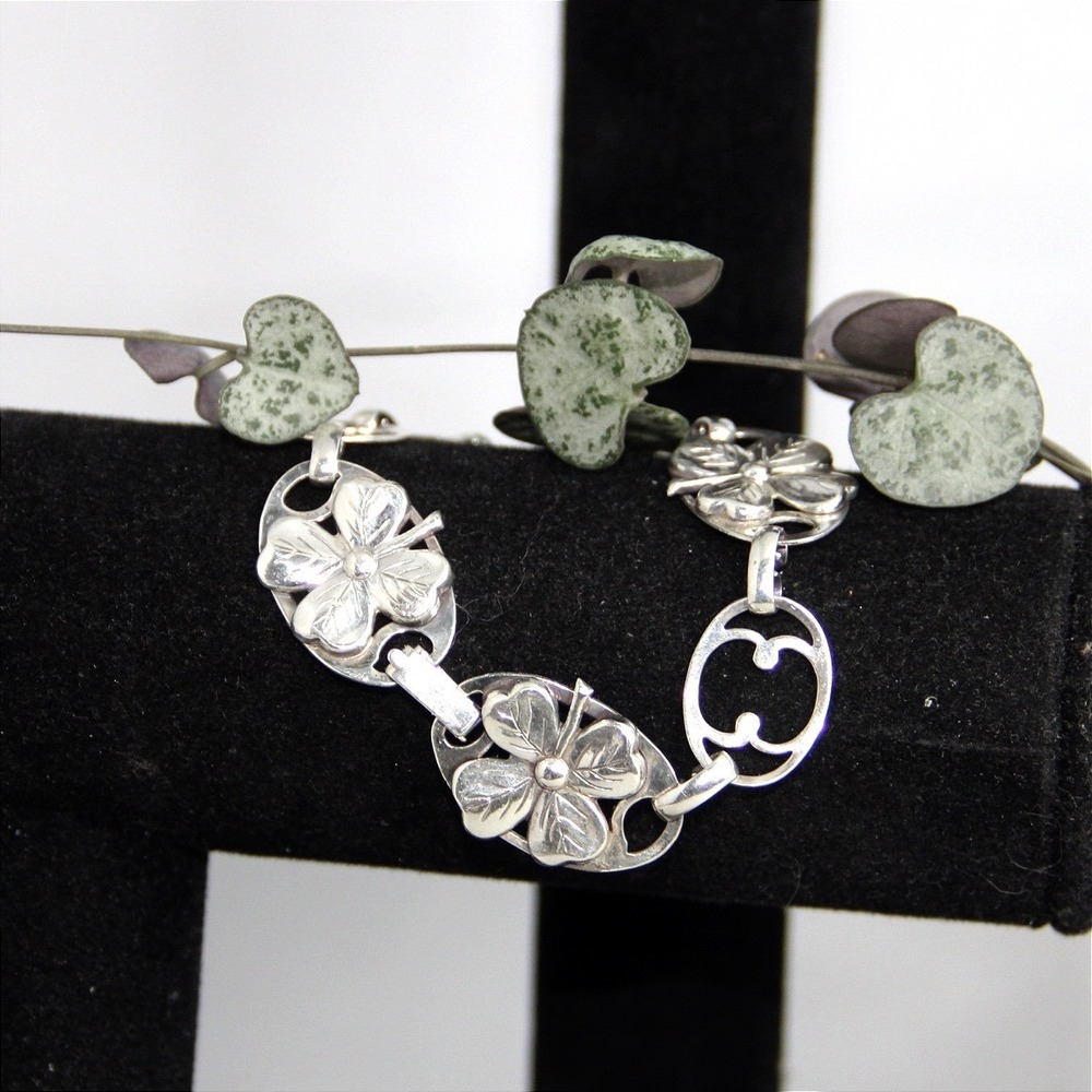 Vintage Beau Sterling Silver Four Leaf Clover Link Bracelet Repousse Shamrock